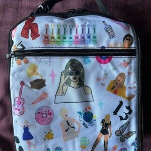 NWOT Taylor Swift Lunchbag Swifty Gear